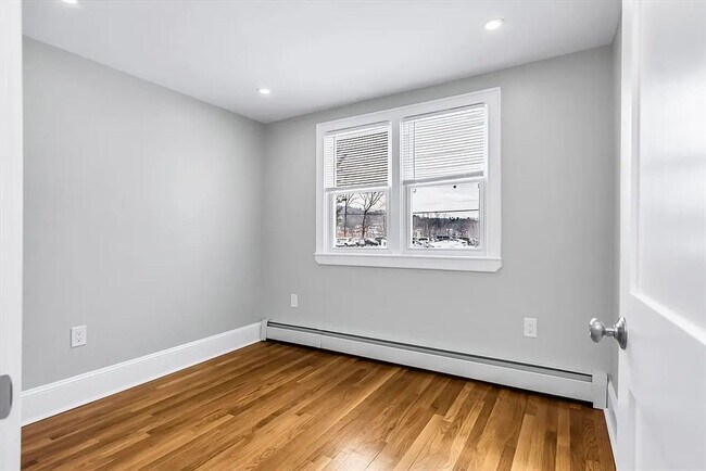 Building Photo - Beautifully Renovated 3-Bedroom Home in Woburn – $3,999.00/mo