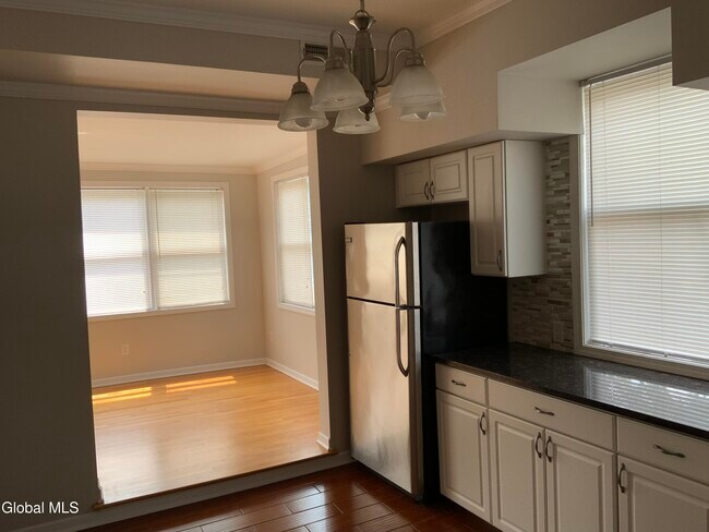 Building Photo - 1238 Union St