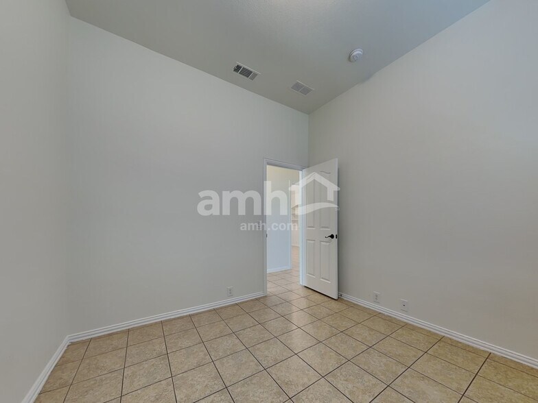 Building Photo - 1225 Concho Trail