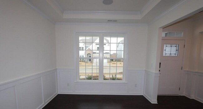 Building Photo - Huge 5-bedroom, 4-bathroom, in Poplin Grov...