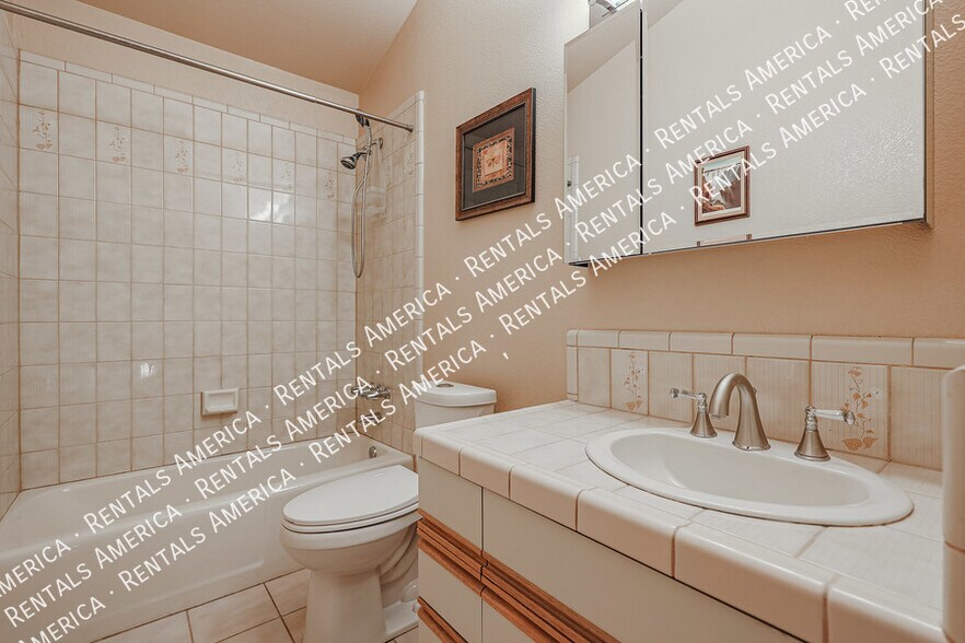 Building Photo - 8444 N 85th St