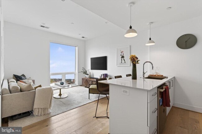 Building Photo - 2905 Georgia Ave NW