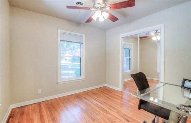Building Photo - 1603 Lightsey Rd