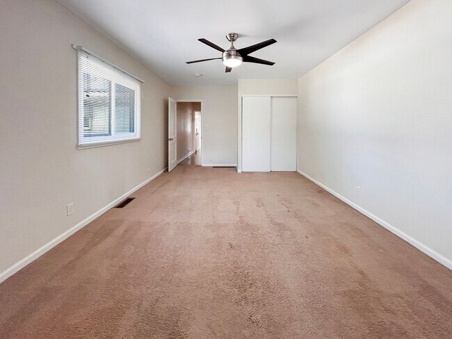 Building Photo - $0 DEPOSIT OPTION! UNIVERSITY PARK/DU, BEAUTIFUL RANCH HOME, 3 CAR GARAGE, HARDWOOD FLOORS, SOLAR...