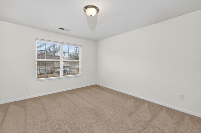 Building Photo - Spacious 4BR Energy-Efficient Home with Loft, Big Yard & Top-Rated Schools!