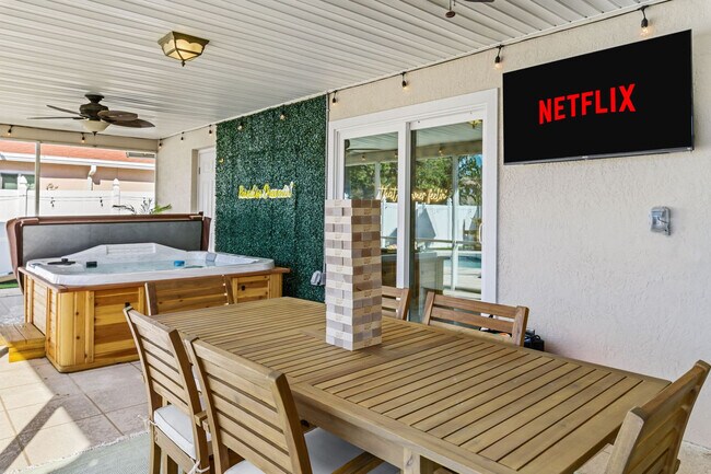 Building Photo - 9414 Laura Anne Dr