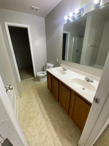 Building Photo - 2809 Lake Terrace Dr