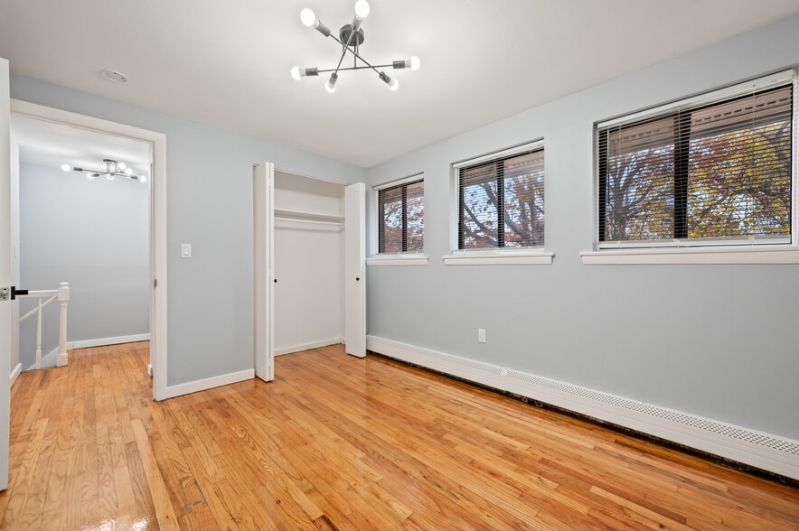 Building Photo - 20 Henderson Dr