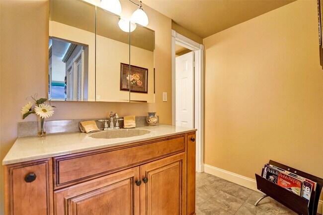 Building Photo - 1600 S Ocean Dr