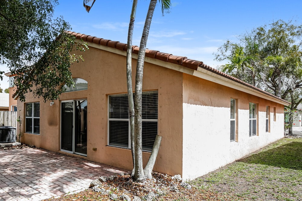 Building Photo - 1538 SE 20th Pl