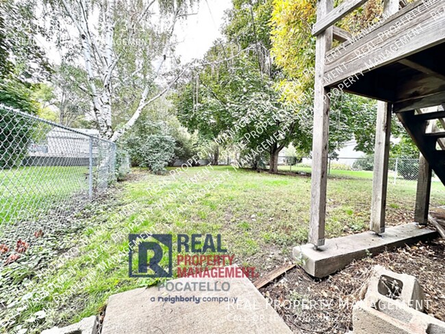 Building Photo - 341 S Hayes-341 1/2