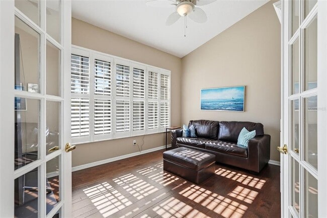 Building Photo - 909 Allegro Ln