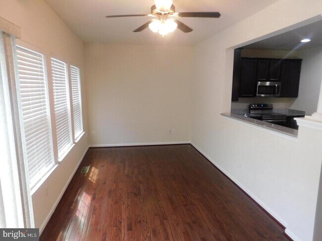 Building Photo - 12705 Bedford Glen Way