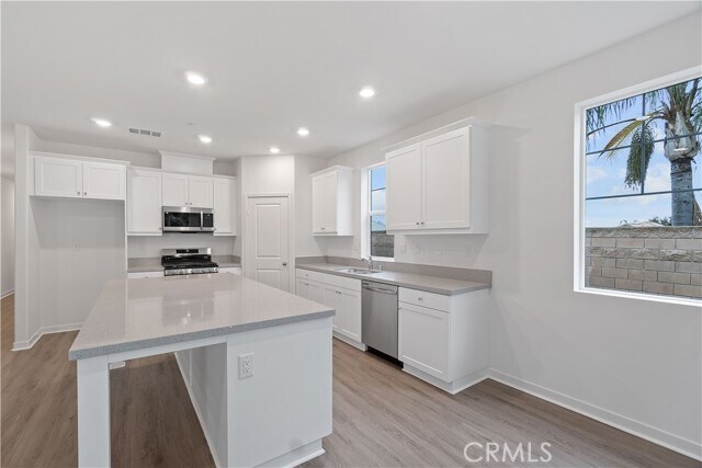 Building Photo - 34222 Travis Ln