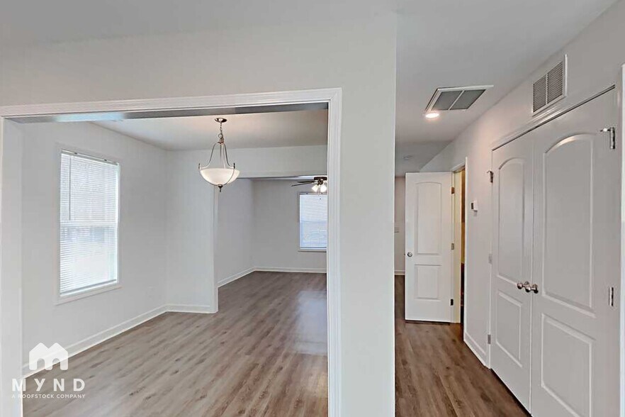 Building Photo - 329 Kimball St