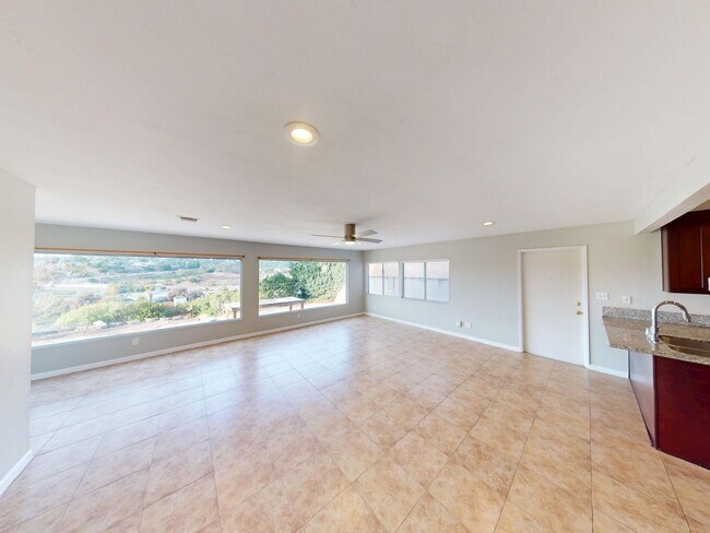 Building Photo - 5375 E Falls View Dr