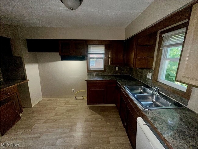 Building Photo - 728 McKinley Ave
