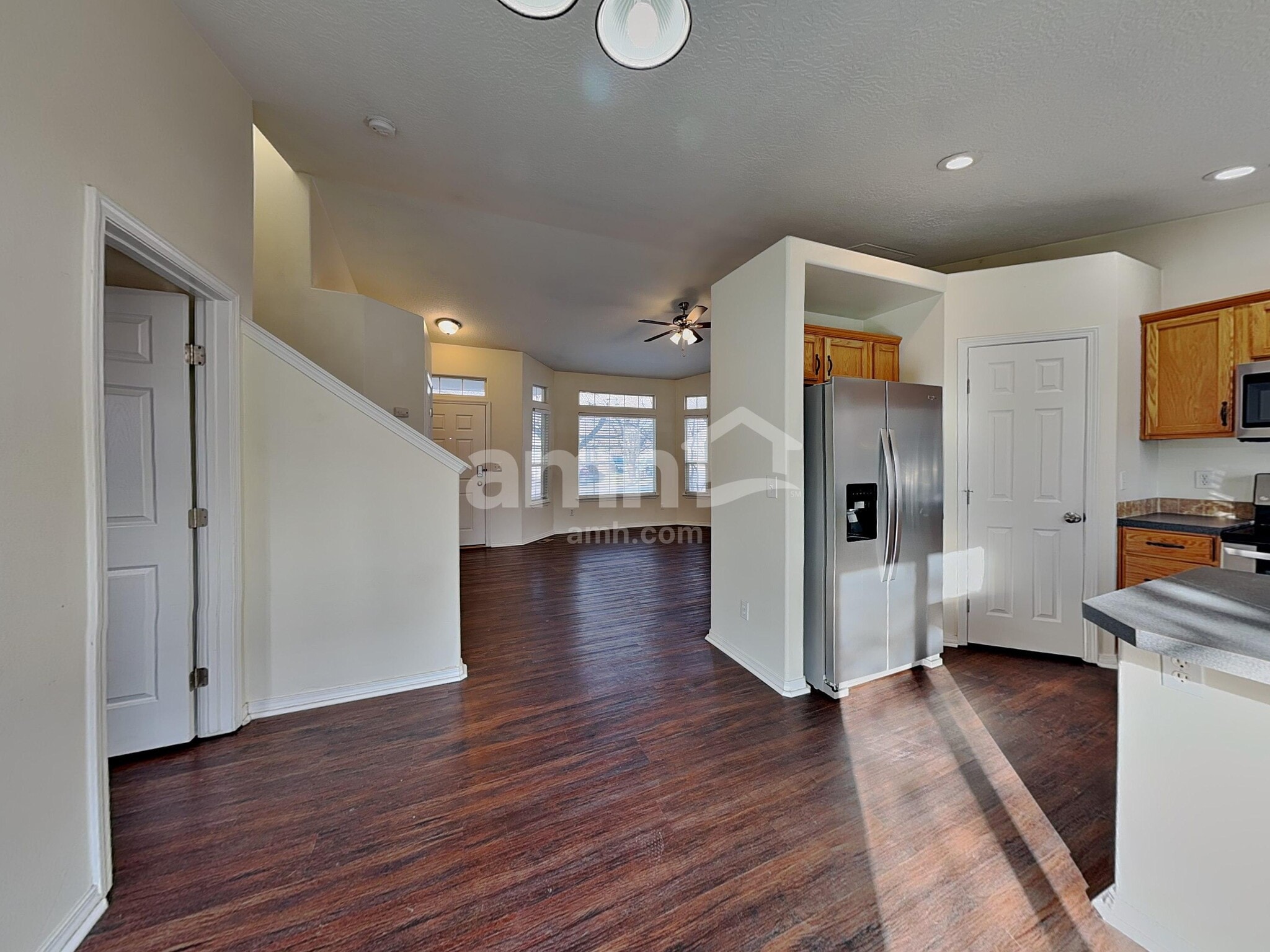 Building Photo - 3237 W Wave Dr