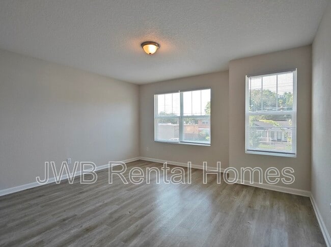 Building Photo - 3033 Post St