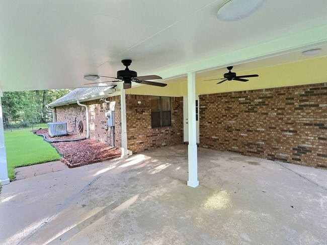 Building Photo - Spacious 4 bedroom home in Ocean Springs!