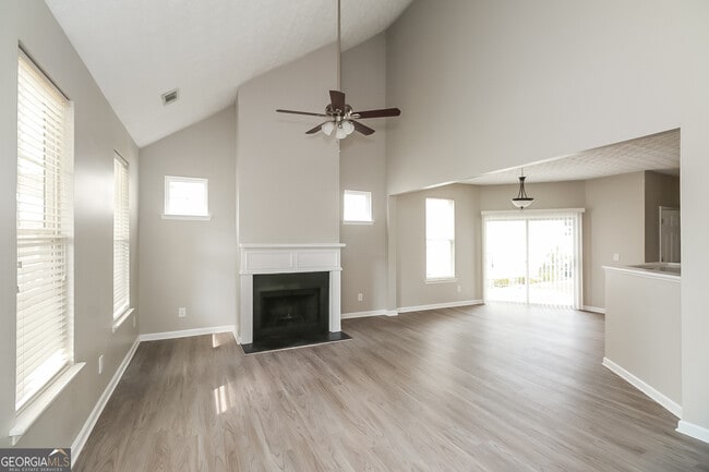 Building Photo - 4627 Legacy Square