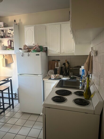 Apt 2 - 36 Garden St