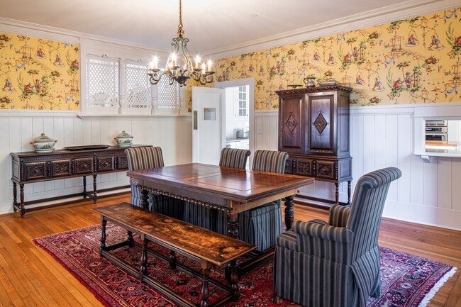 Building Photo - 39 Rockcraft