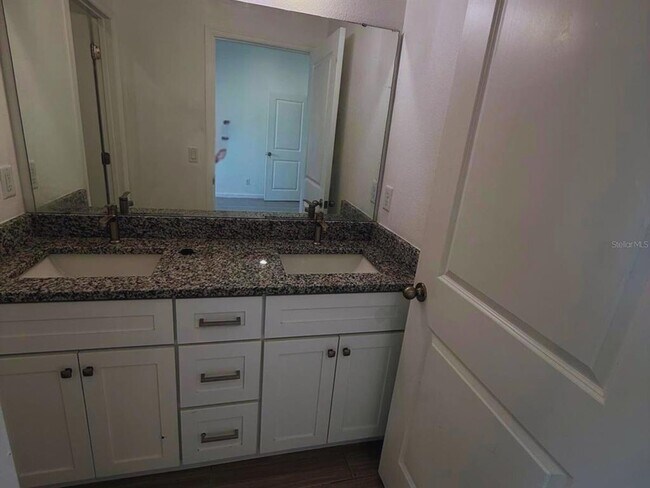 Building Photo - 432 Cierra Oaks Cir