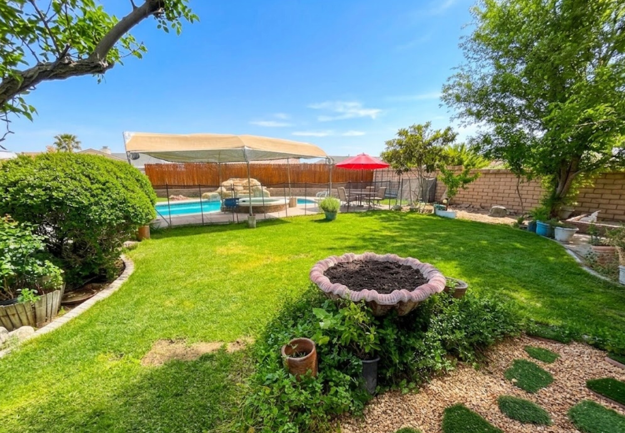 Building Photo - 13099 Meteor Dr