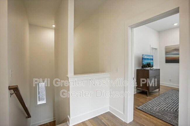 Building Photo - 520 Southgate Ave