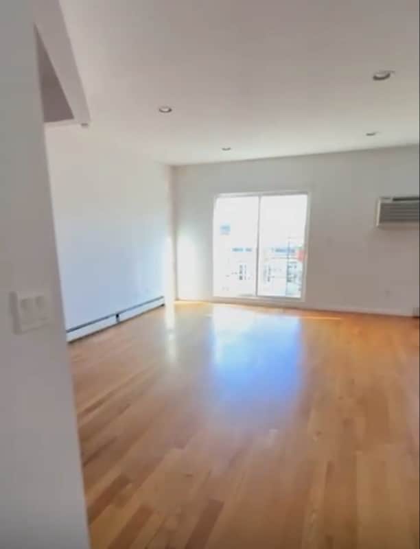 Building Photo - 20-10 Steinway St