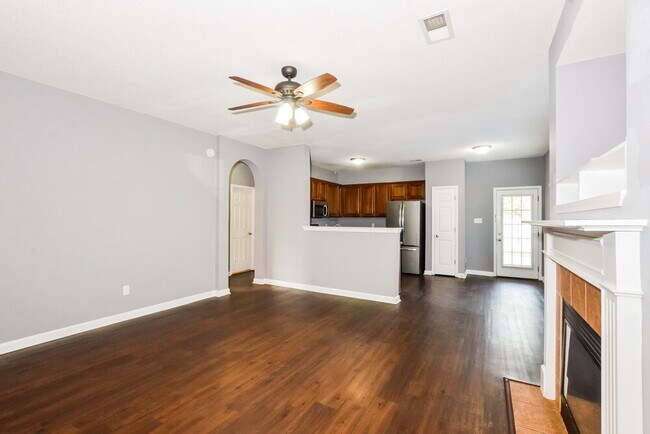 Building Photo - 9918 White Poplar Dr