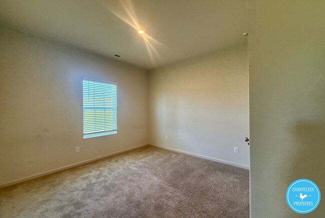 Building Photo - 95 Suhani Ln