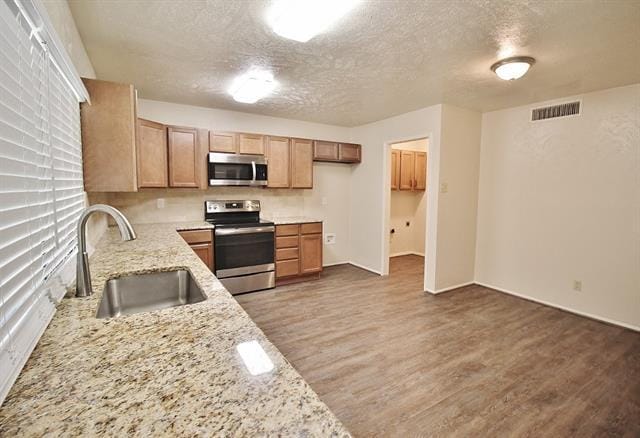 Building Photo - 2809 Santa Monica Dr