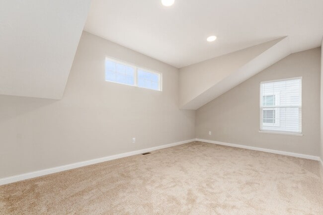 Building Photo - 727 Habitat Wy