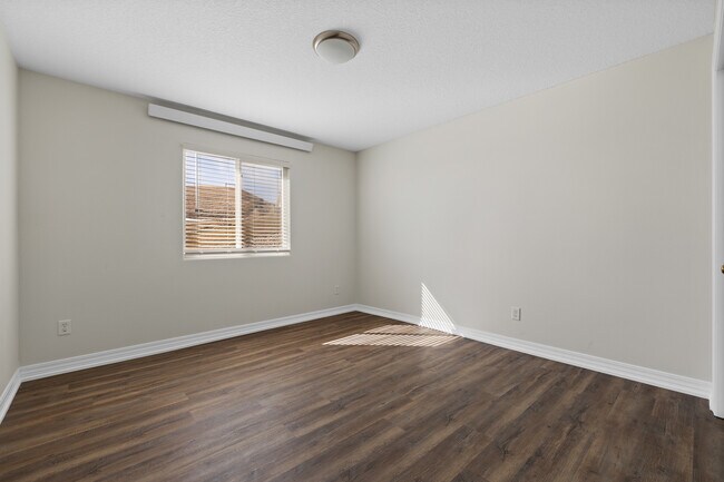 Building Photo - 1311 Sydney Dr