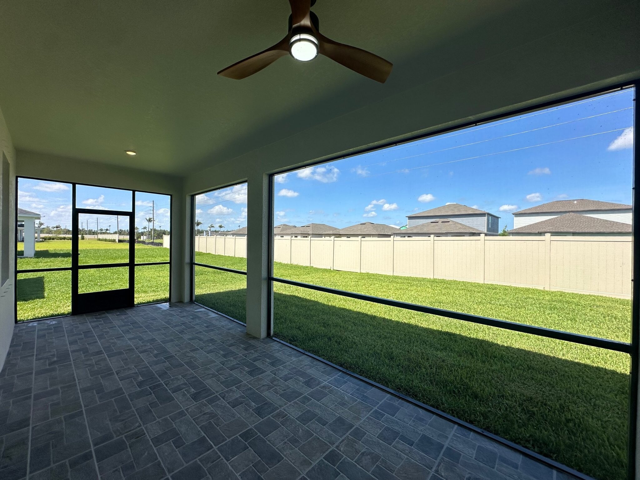 Building Photo - 9432 Bella Mar Trl