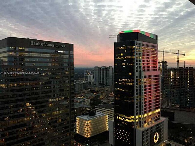 Building Photo - 495 Brickell Ave