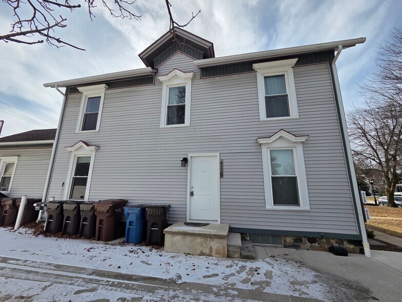 Building Photo - 412 Starkweather St