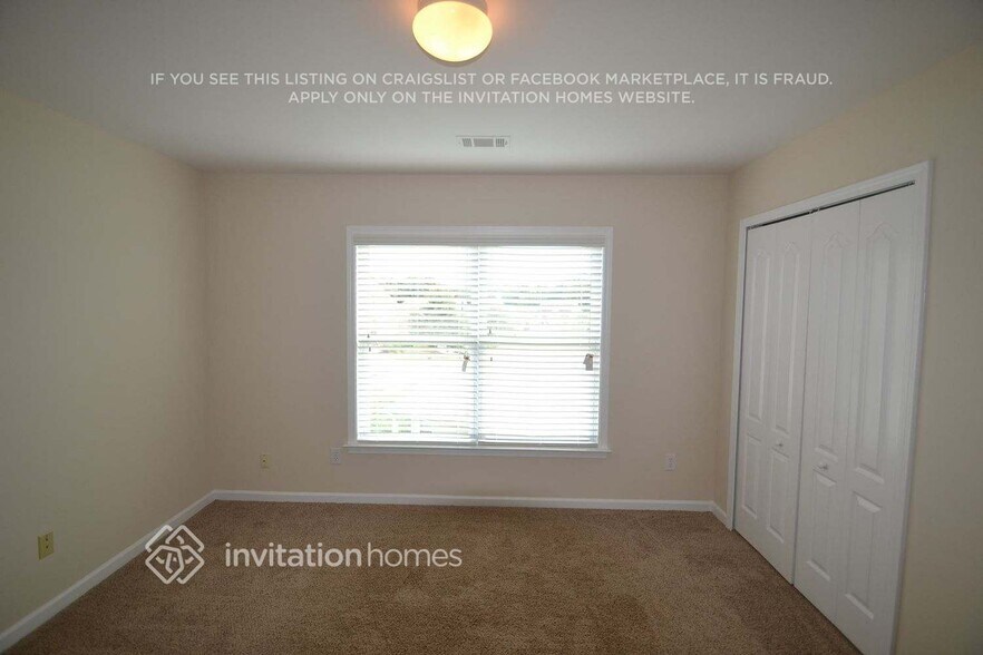 Building Photo - 1383 Sandrock Ln SW