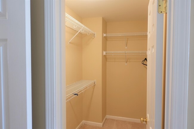 Building Photo - 30 Cedar Rock Dr