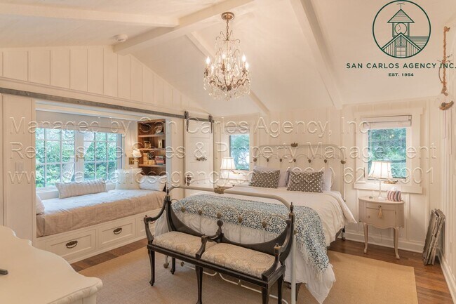 Building Photo - Immaculately Updated Two Bedroom (+Bonus) ...