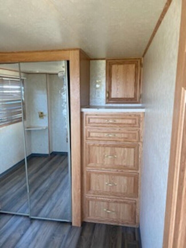 Building Photo - 1 br, 1 bath House - 7037 Hwy 262 E. #115