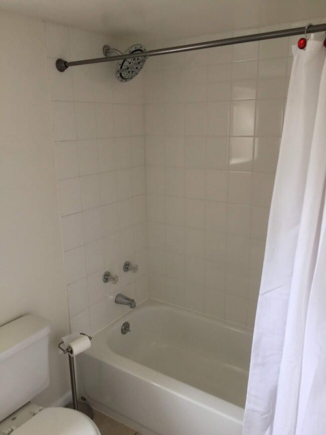 Building Photo - 309 Cantril St