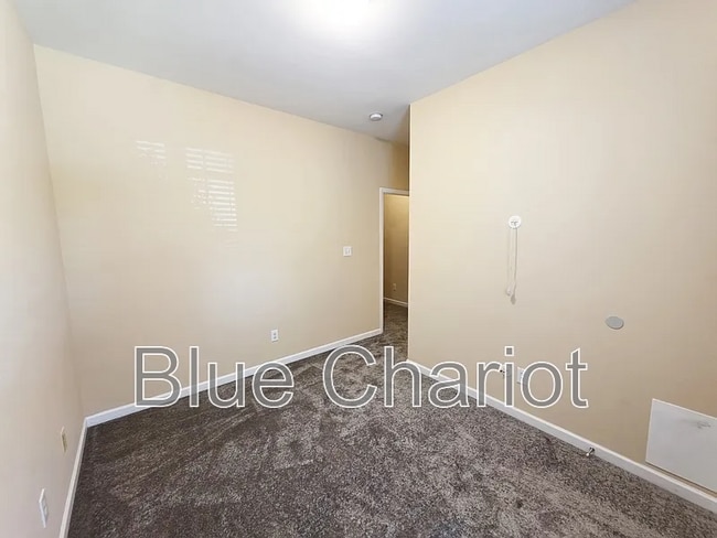 Building Photo - 650 Ganyard Farm Way
