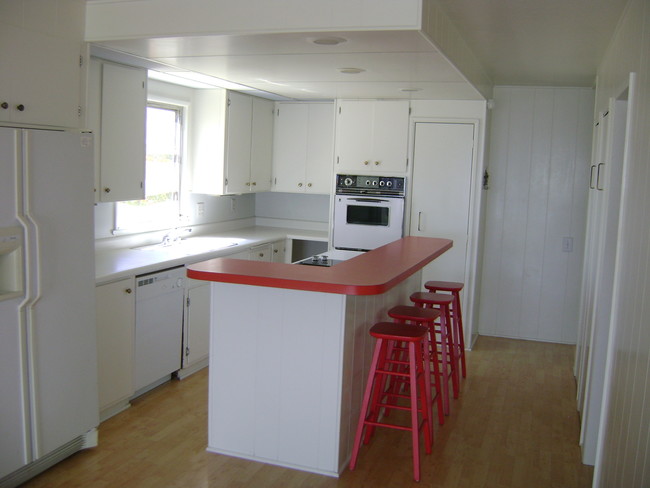 Kitchen - 29500 Heathercliff Rd