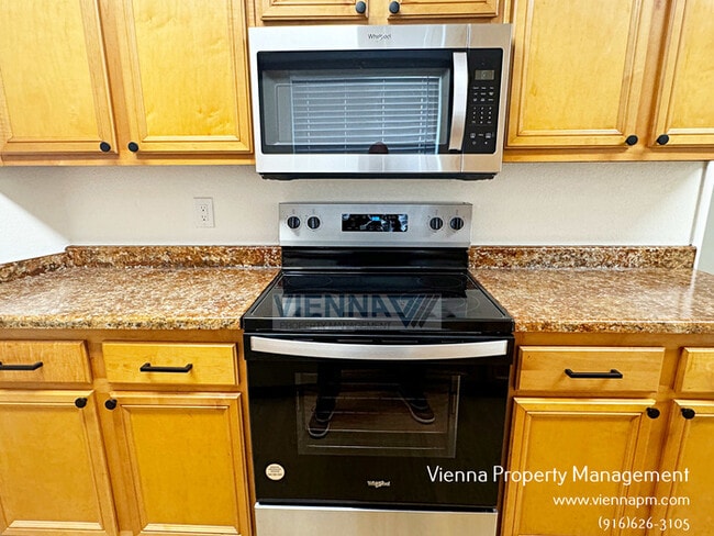 Building Photo - 1133 Amberwood Rd