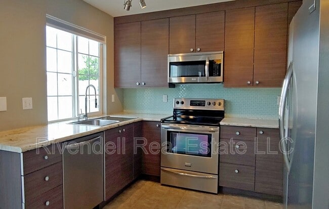 Building Photo - 19429 Randolph Pl