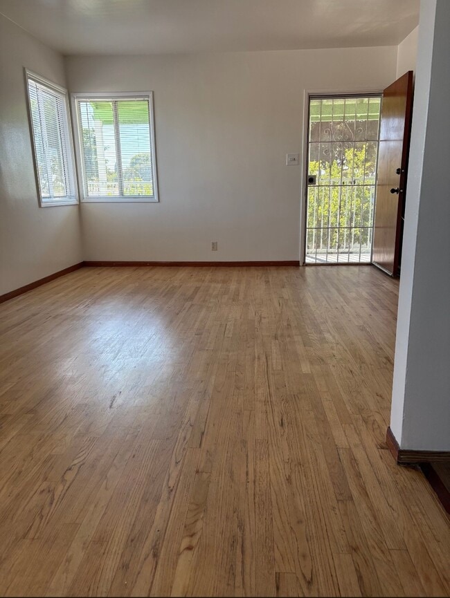 Building Photo - 9800 San Carlos Ave