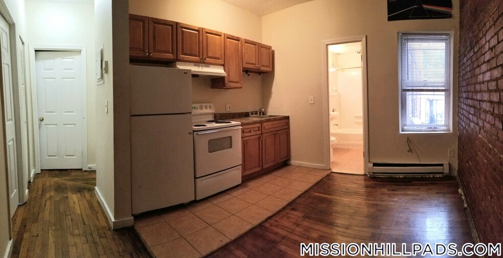 Building Photo - 886 Huntington Ave